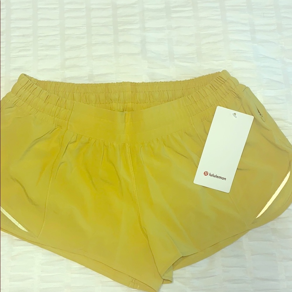 NWT lululemon Hotty Hot shorts